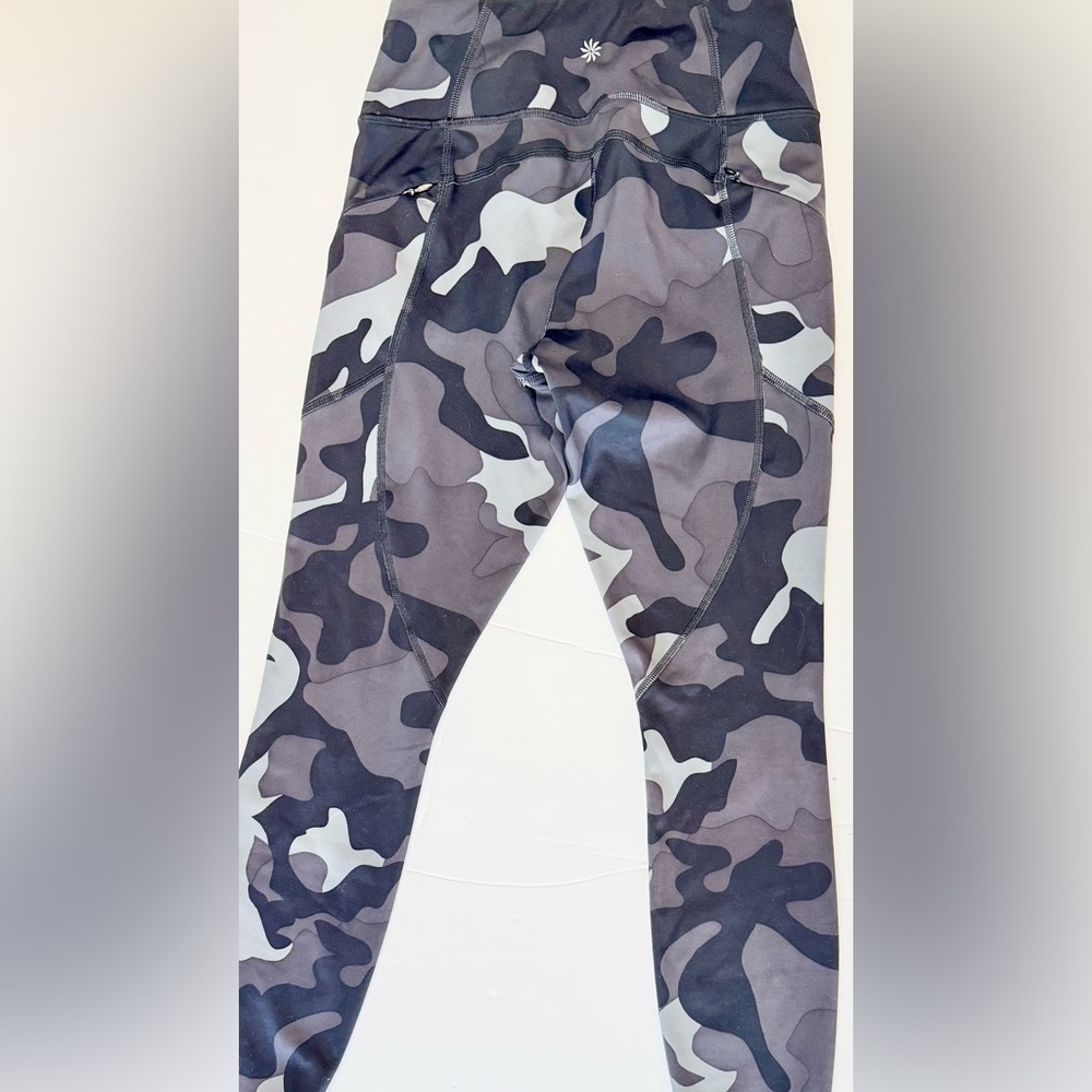 Athleta Ultimate 7/8 Camo Leggings XS High Rise Compression Pockets - Picture 3 of 8